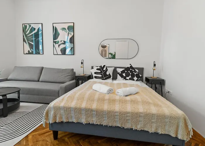 Designer Apartment, Central, Next To Danube